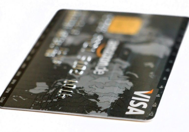 Karta kredytowa – pułapka czy same korzyści?