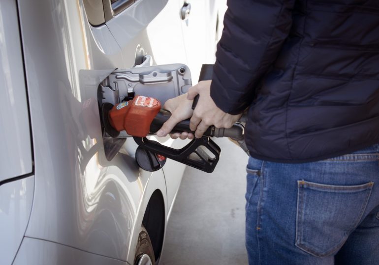 Obniżka VAT na paliwa – o ile mniej zapłacimy na stacjach?